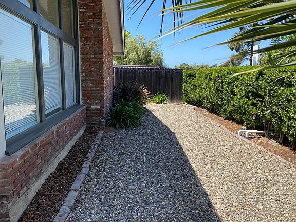 3rd image of 1666 Eucalyptus Dr #1