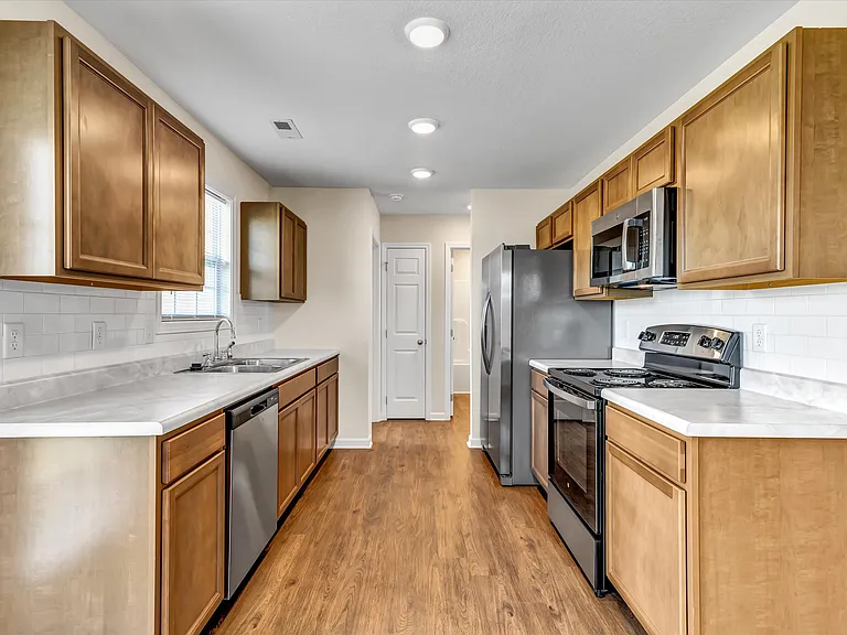 2020 McCleary Rd — Photo 10