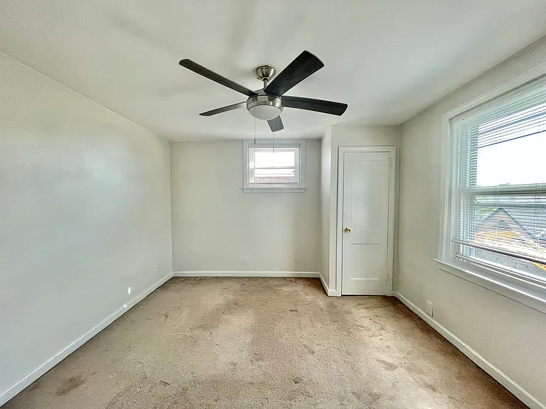 4241 Aldine St #2 — Photo 11