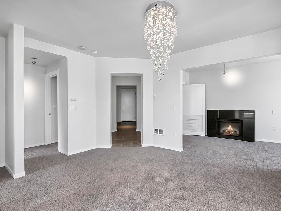 1st image of 2721 1st Ave Unit 905