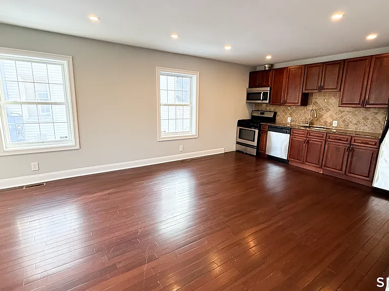 271 Seaside Ave #A — Photo 5