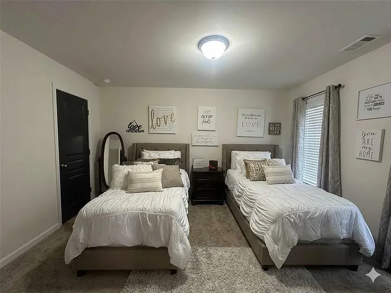 6272 Century Park Pl SE — Photo 13