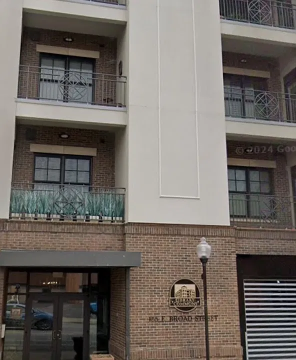 155 E Broad St #412