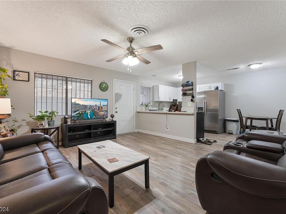 1st image of 2573 Paradise Village Way