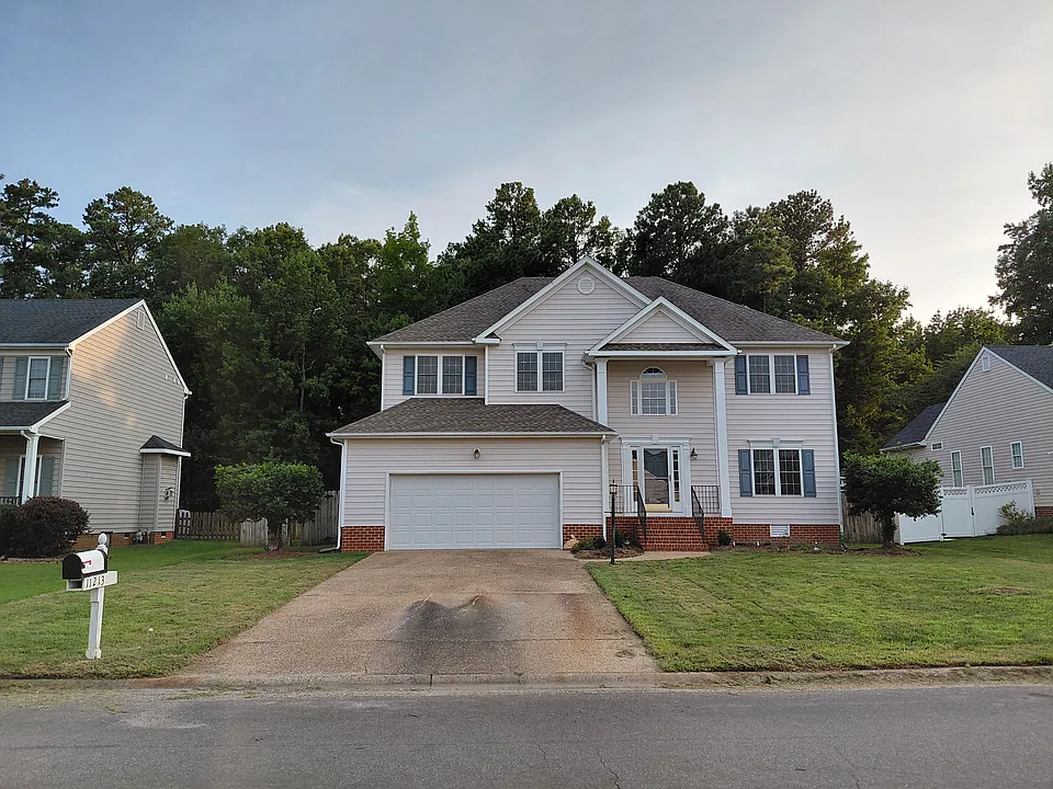 11213 Oakstone Dr