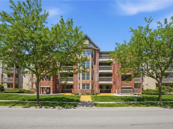 4015 Kilmer Dr #204, Burlington, ON L7M 4M4