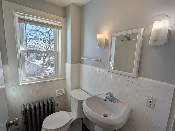 4th image of 272 Nahatan St #A