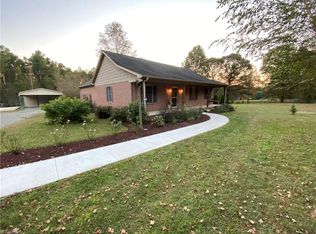 2078 Lone Oak Ln, Burlington, NC 27215