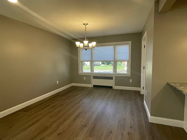 58 Hastings Ave — Photo 10