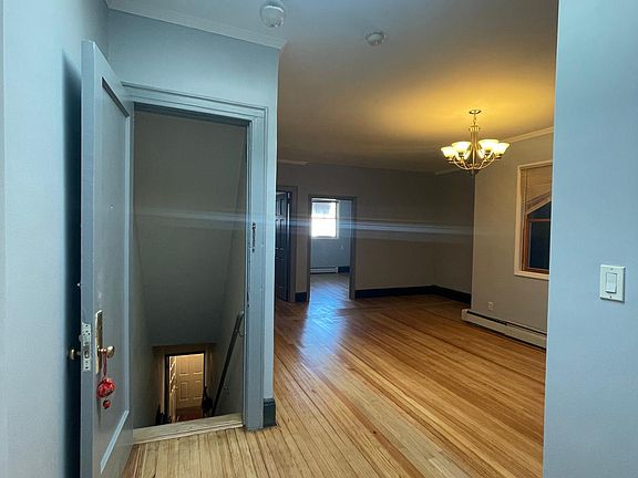 3rd image of 25128 Northern Blvd Floor 2