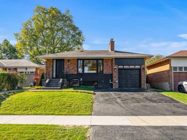 10 Dumbarton Rd, Toronto, ON M8Z 3P5