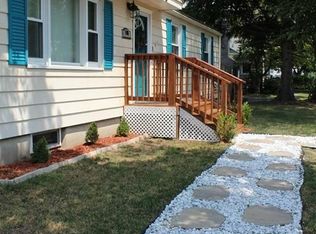 108 Cherokee Dr, Springfield, MA 01109