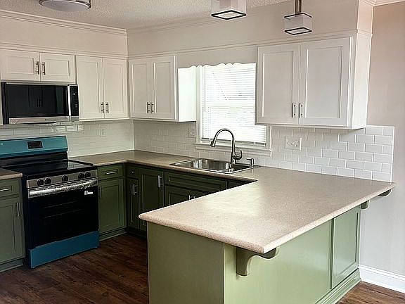 3rd image of 146 Alachua Ln