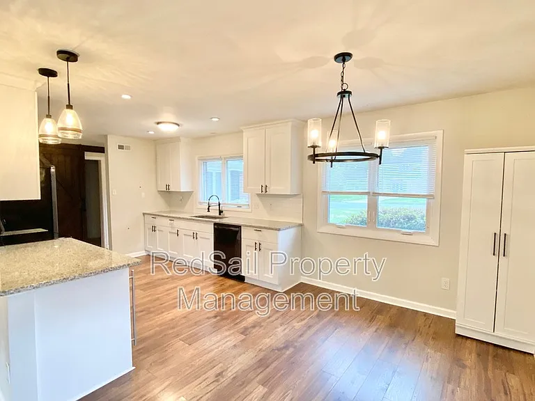 101 Basswood Dr — Photo 4