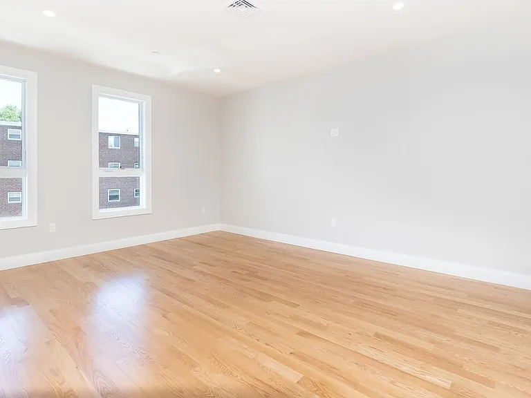 123 Centre St #8 — Photo 16