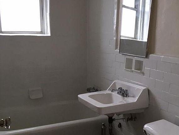 3rd image of 55 Winthrop St APT 4A