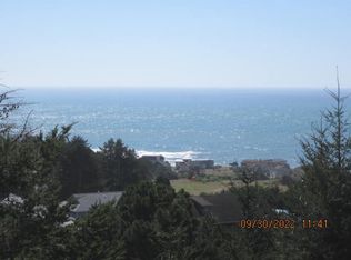 136 Shaker Rd, Whitethorn, CA 95589