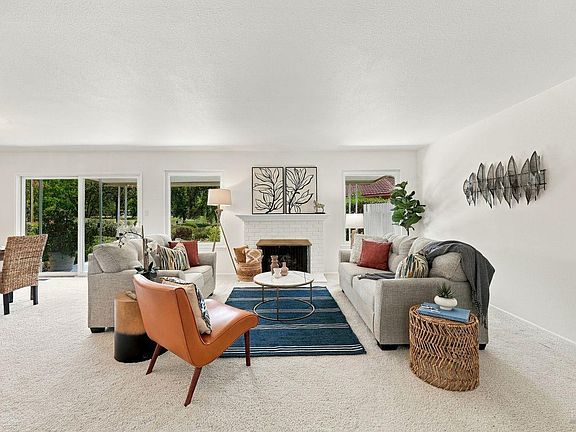 3rd image of 283 Belhaven Circle