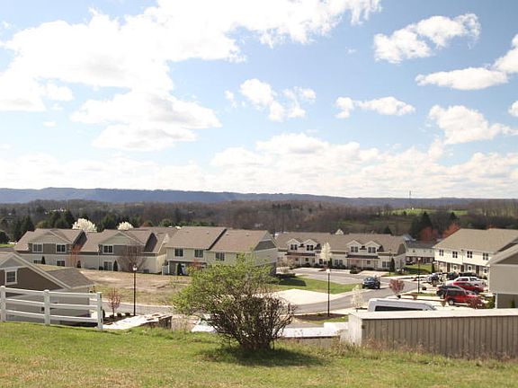 4th image of 217 Blackbird Village Cir