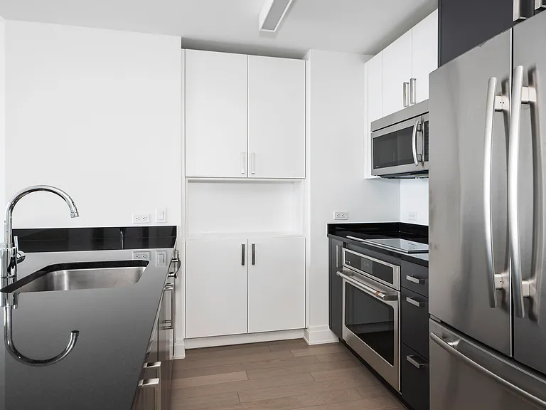 70 Pine St #3503 — Photo 1