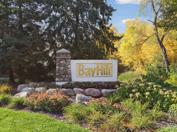 11484 Fairfield Rd W Unit 303, Hopkins, MN 55305