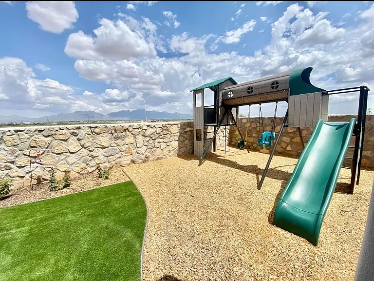 6880 Electra Ave — Photo 3