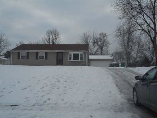 1st image of 9930 Crestwood Dr