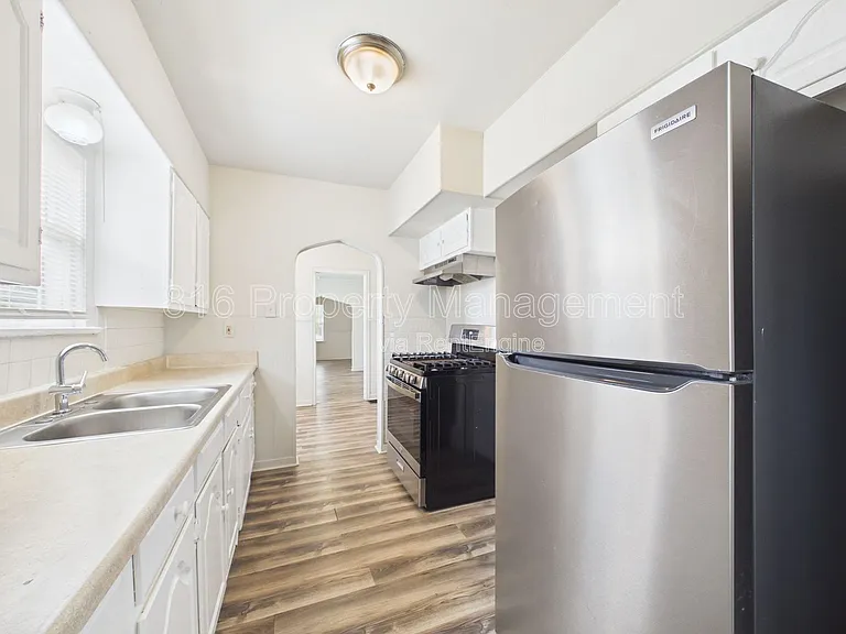 5100 Brooklyn Ave — Photo 8