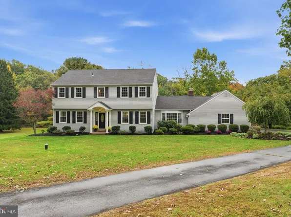 2618 Springhill Cir, Furlong, PA 18925