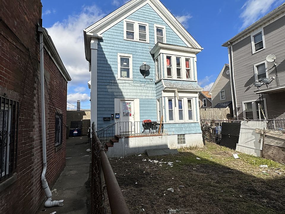 2nd image of 114 County Street 3