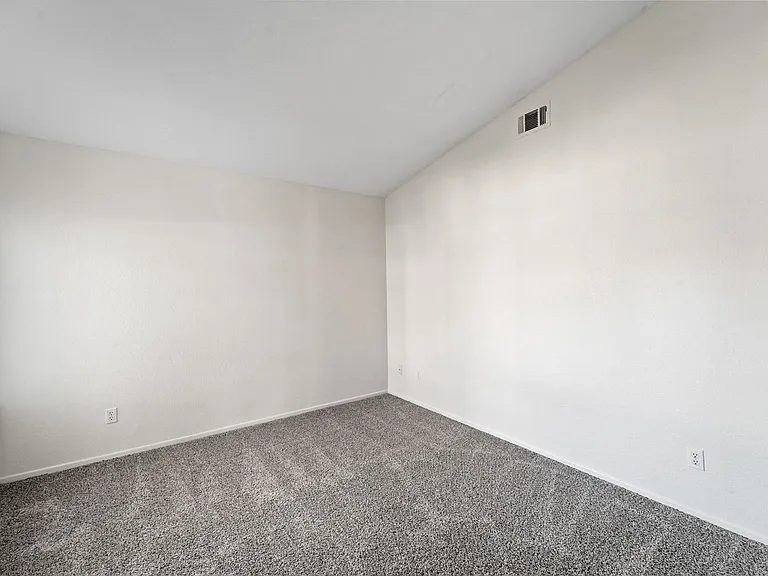 2394A Greenbriar Dr — Photo 18