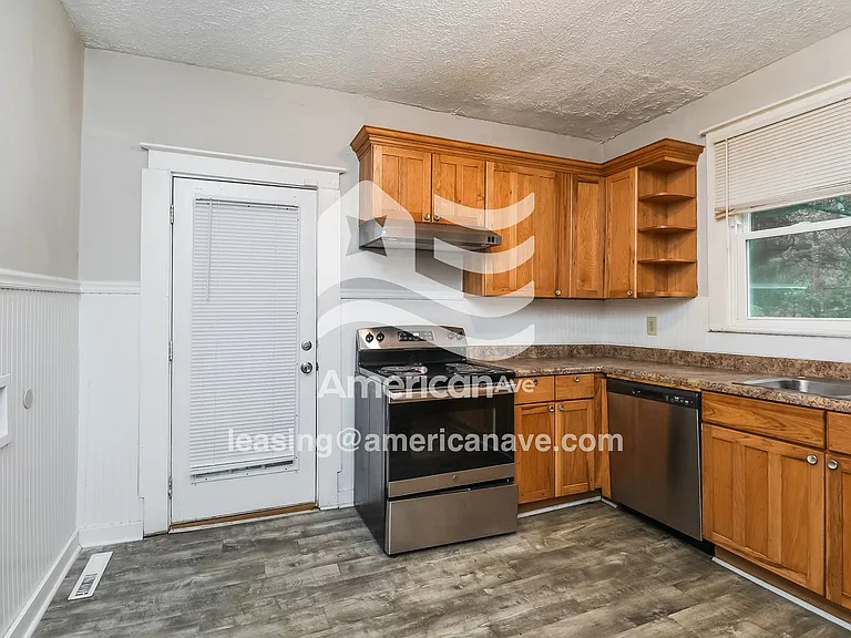 18532_007_kitchen_7.jpg