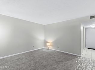 2300 Dundee Rd APT 6, Louisville, KY 40205