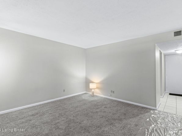 2300 Dundee Rd APT 6, Louisville, KY 40205