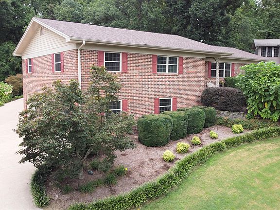 3rd image of 3804 Crestwood Dr NW #44