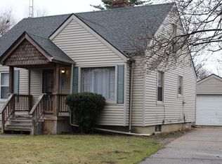 421 Chalmers St, Flint, MI 48503