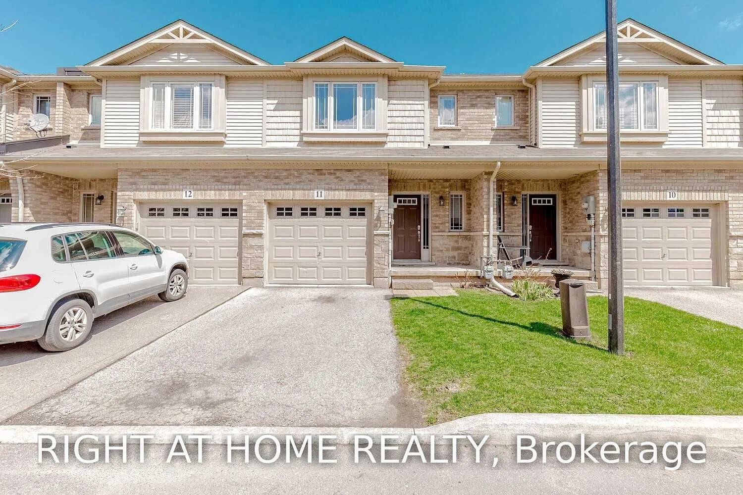 3 bed, $2,800 — Photo 1