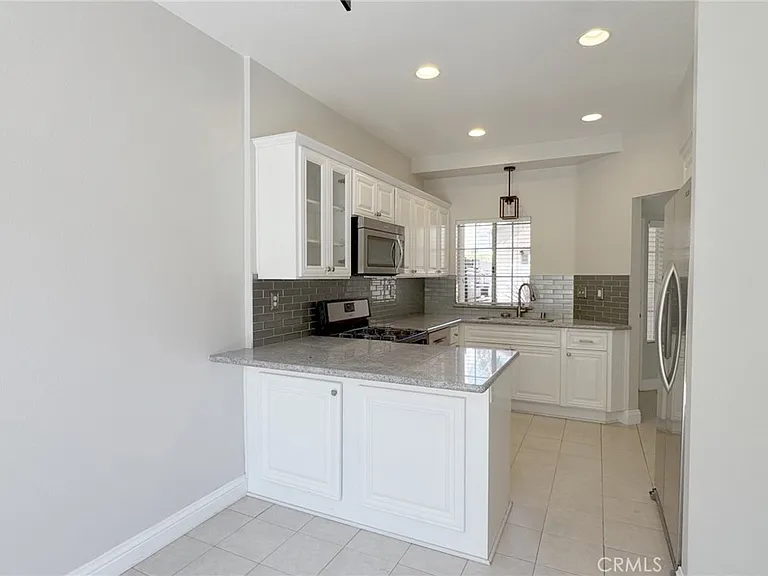 208 Chandon — Photo 5