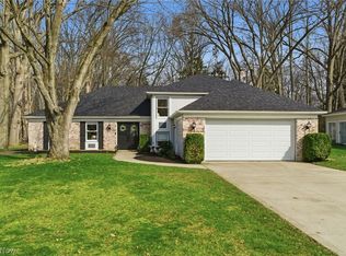 25726 Hidden Acres Dr, Westlake, OH 44145