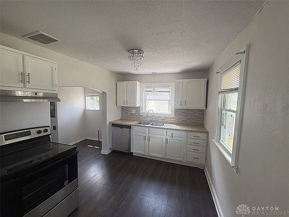 4th image of 1808 Meadow Ave