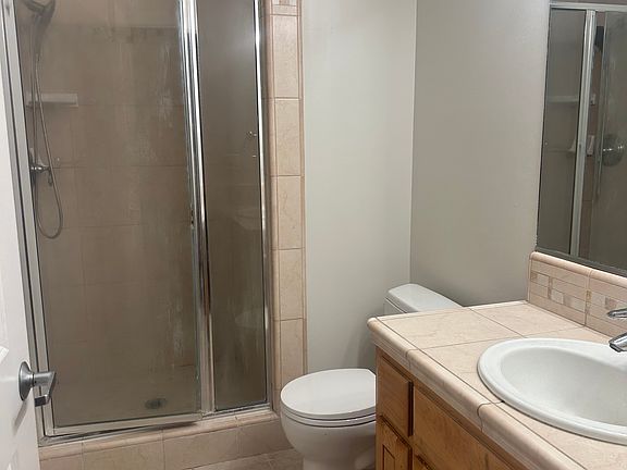 2nd image of 1715 42nd Ave APT 3