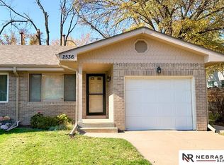 2536 Benson Gardens Blvd, Omaha, NE 68134