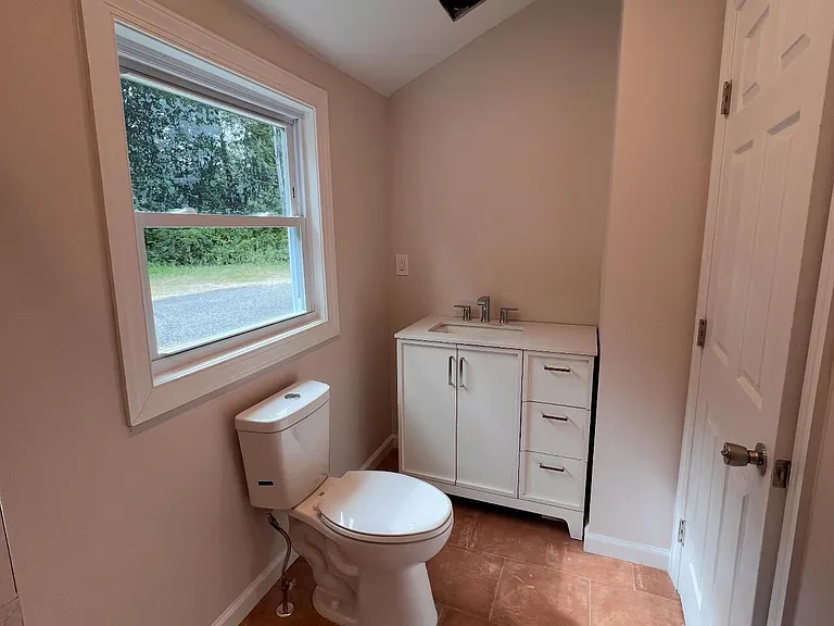 150 Belmar Blvd — Photo 7