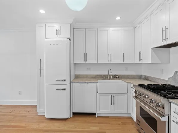 110 Putnam Ave #1, Brooklyn, NY 11238