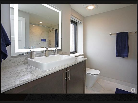 2nd image of 2207 E 67th St #2231