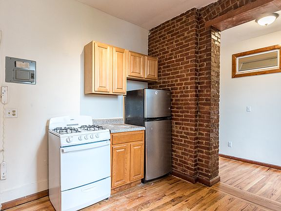 2nd image of 206 Scholes St APT 19
