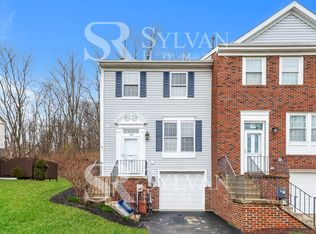 116 Meadow Gap Dr, Monroeville, PA