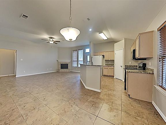 2nd image of 1015 Port Boliver Dr