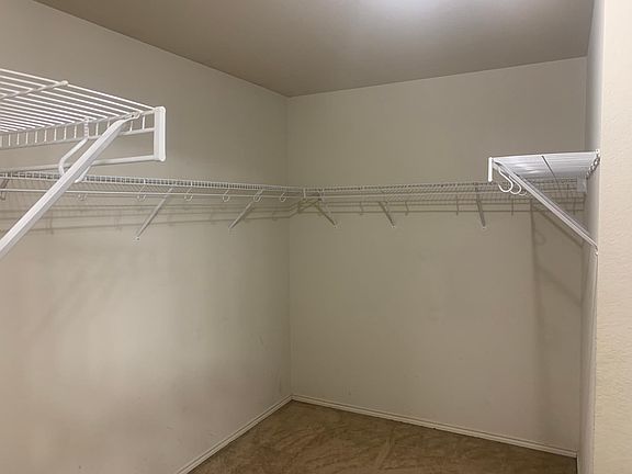 5th image of 608 Deauville Dr