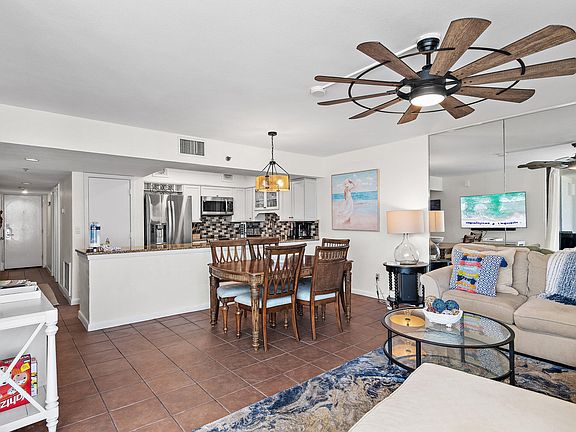 3rd image of 114 Mainsail Dr Unit 373